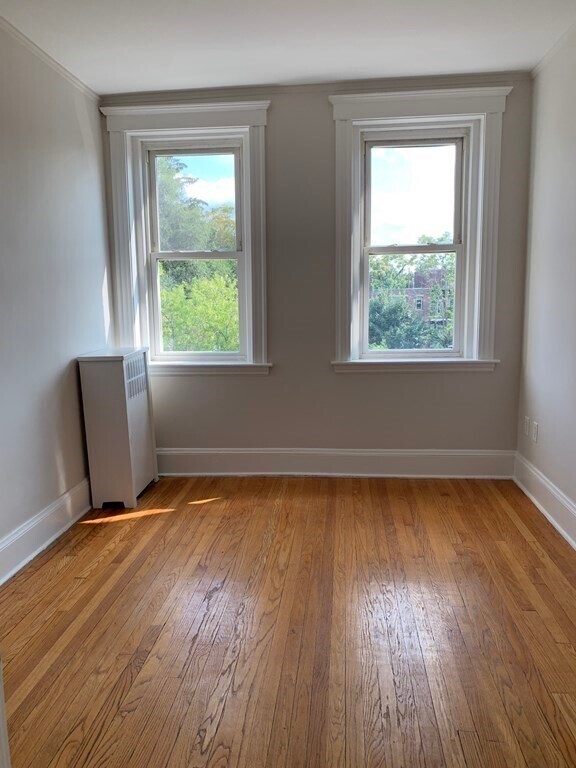 Building Photo - 129 Chiswick Rd