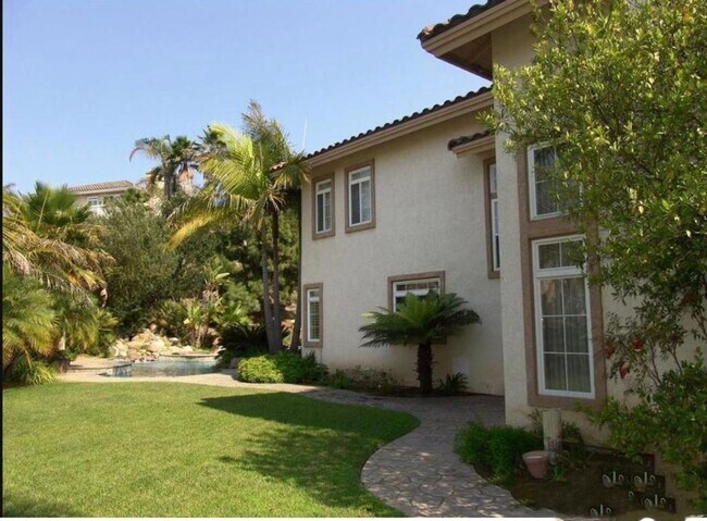 Building Photo - 1006 Acero St