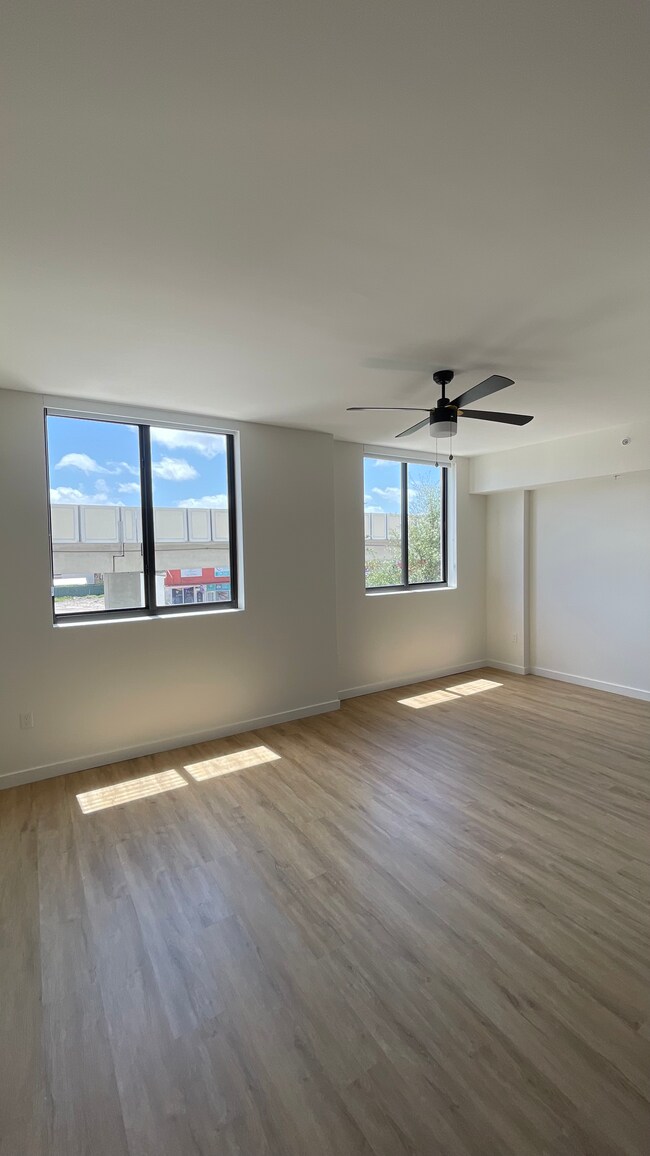 Foto del edificio - 922 E 27th St
