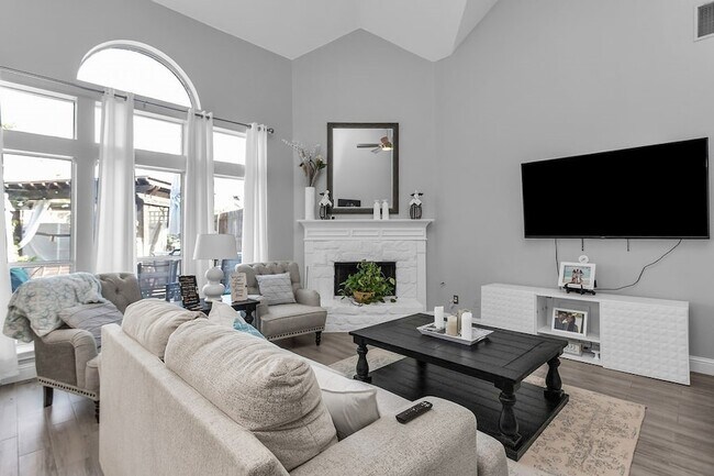 Foto del edificio - 5705 Blazing Star Rd