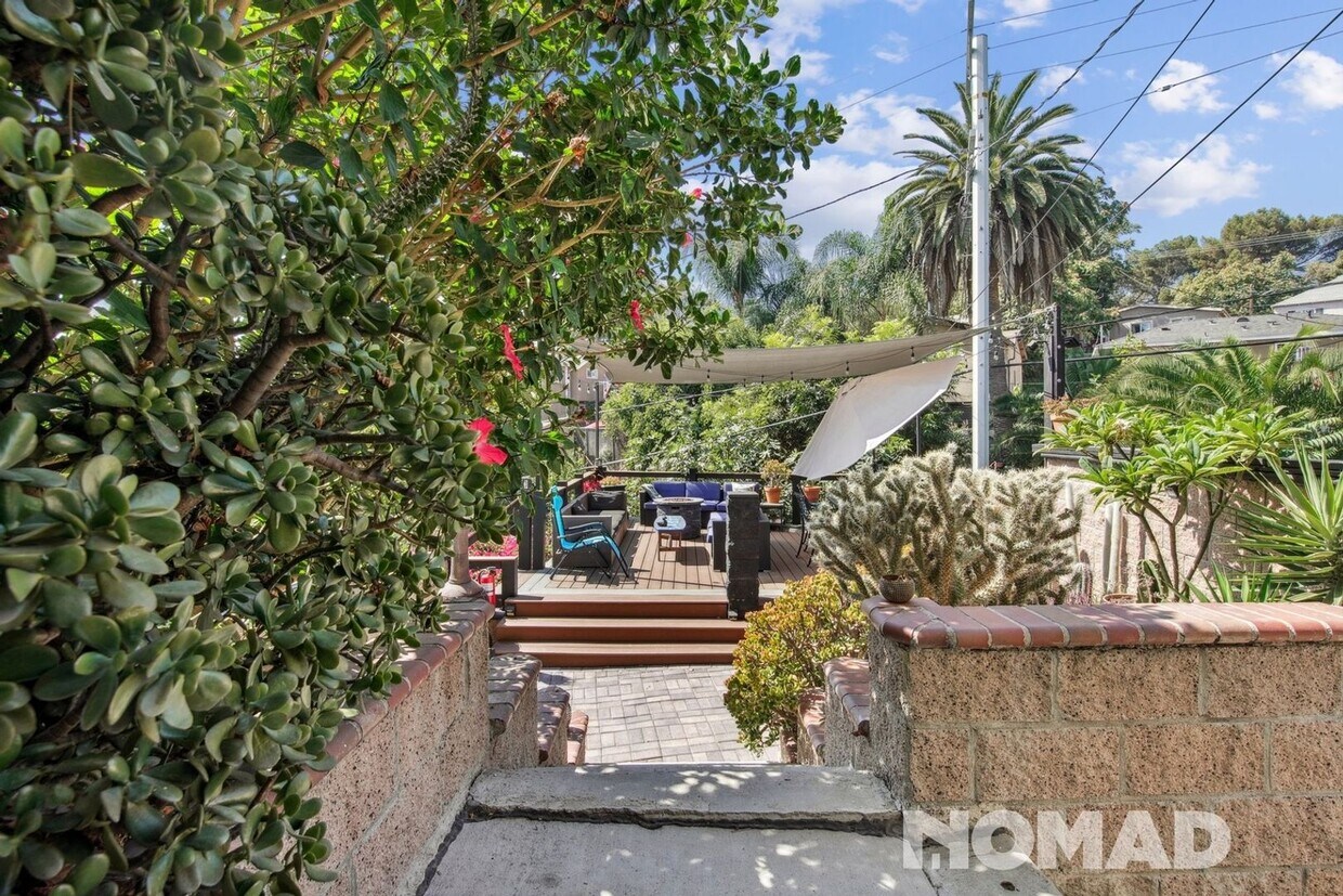 Primary Photo - Serene Retreat in Hills - Close to Downtown