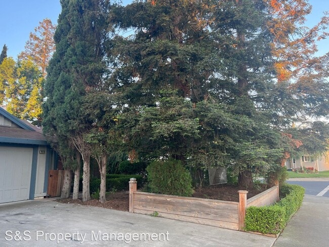 Building Photo - 3 br, 2 bath House - 2870 Higgins Road