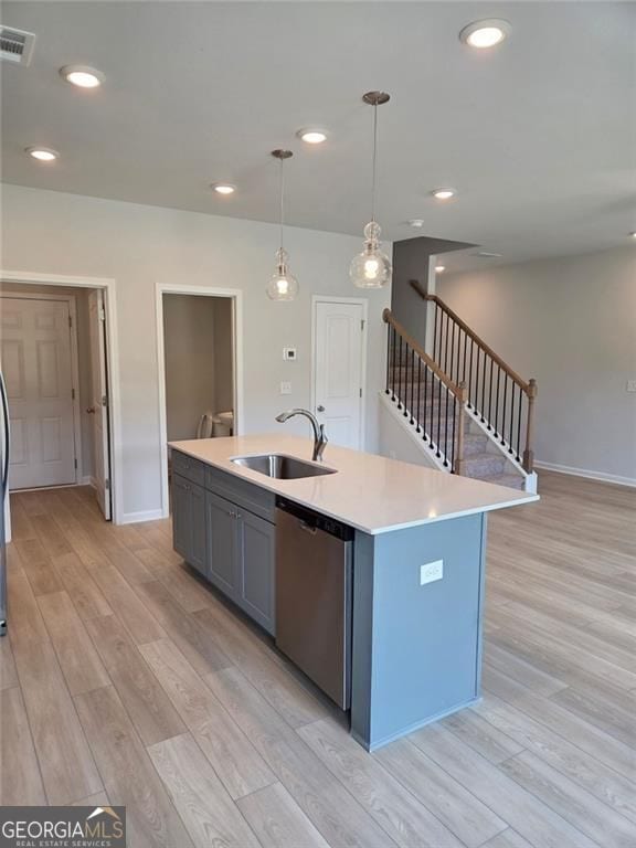Building Photo - 308 Shine Dr
