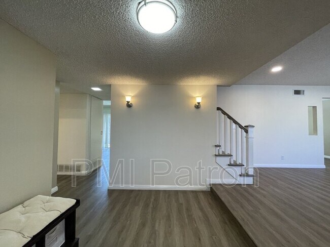 Foto del edificio - 5072 Evergreen Ave