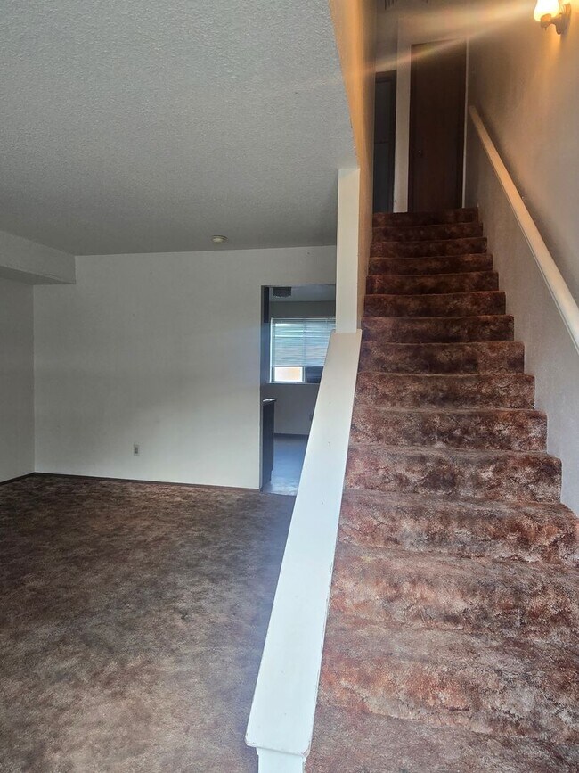 Foto del edificio - 2510 N Lee Ave