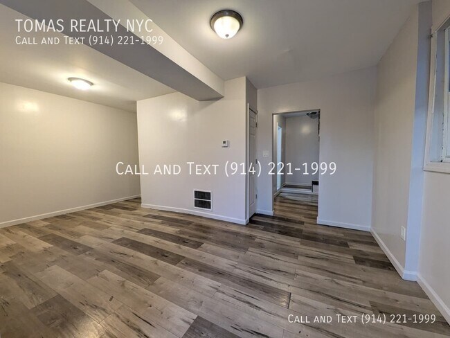 Building Photo - 28 Vineyard Ave
