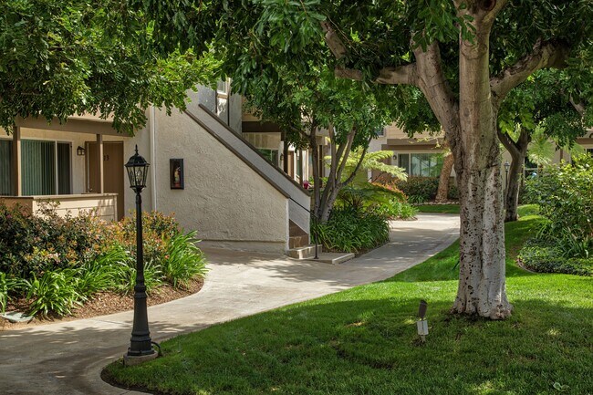 Foto del edificio - Briar Villa Apartments