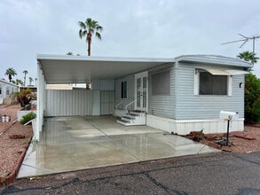Building Photo - 345 S 58th St