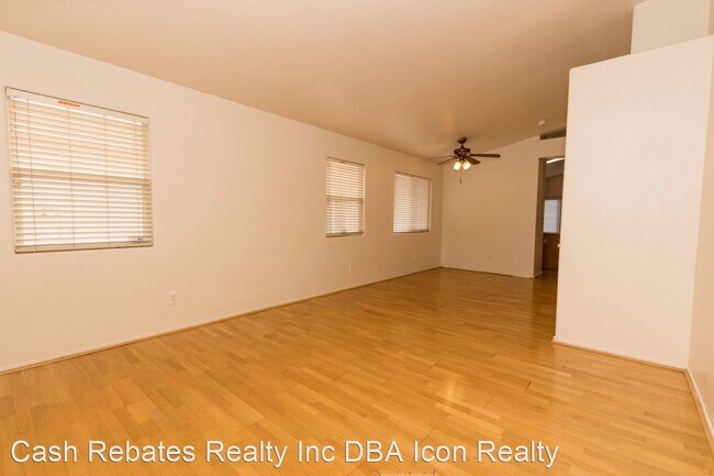 Building Photo - 3 br, 2 bath House - 8829 Crooked Shell Ave