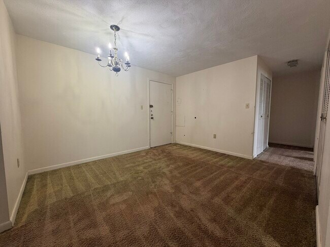 Building Photo - 200 Governors Dr