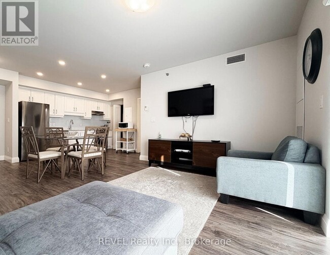 Building Photo - 5698 Main St