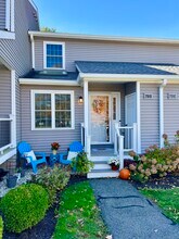 Building Photo - 751 Long Hill Rd