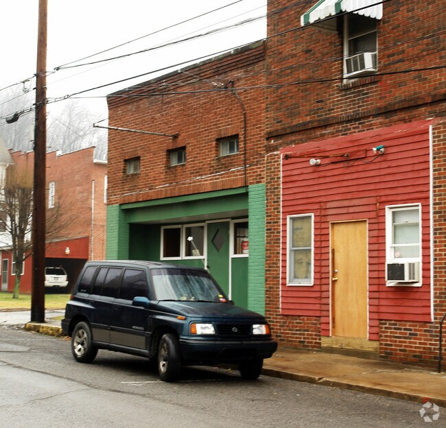 3843 Depot St Jane Lew, WV 26378 Rentals Jane Lew, WV