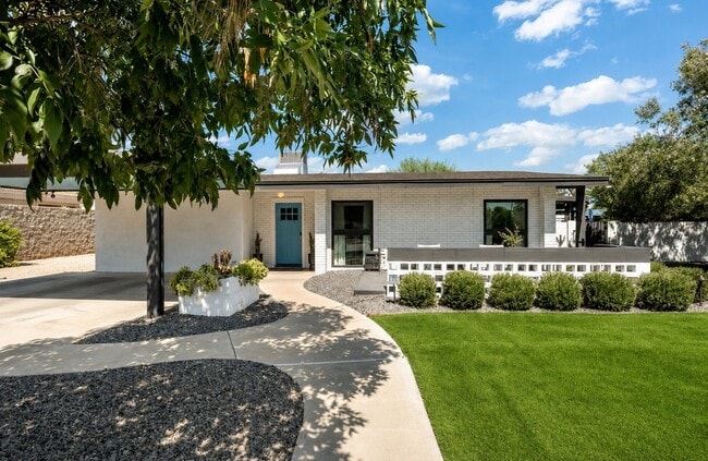 Photo - 4823 N 35th St House