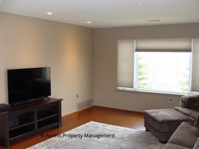 Foto del edificio - Lake Ridge Condo 2 Bed and 2 Bath