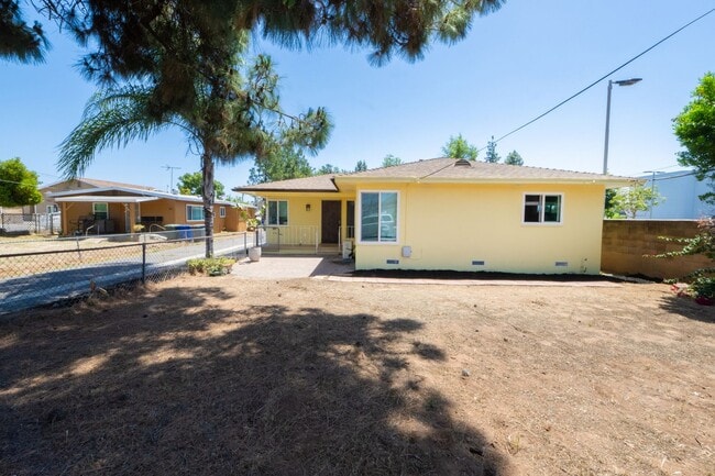 Building Photo - 3BR/2BA - Single Family Home in El Cajon!