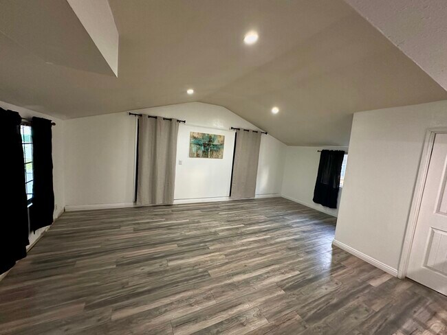 Foto del edificio - 917 Griswold Ave