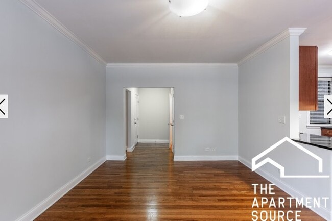 Building Photo - 740 W Addison St