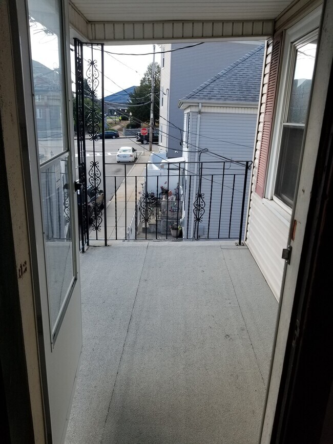 28 Earle St Unit 2, Fall River, MA 02723 Apartments in Fall River, MA