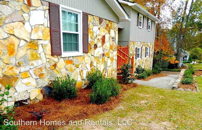 Building Photo - 4 br, 2 bath House - 847 Kamel Drive
