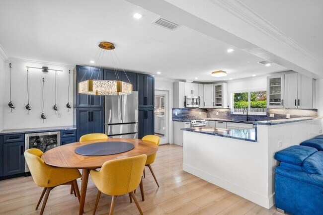 Foto del edificio - 2866 SW 8th St
