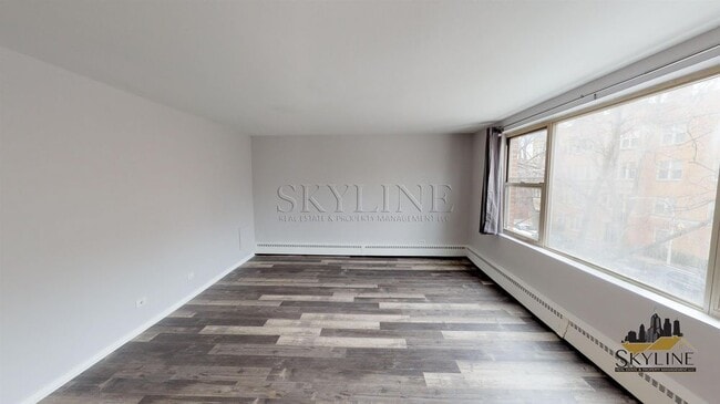 Foto del edificio - 6833 N. Oakley Avenue Unit 2B