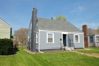 Building Photo - 210 Rutledge St