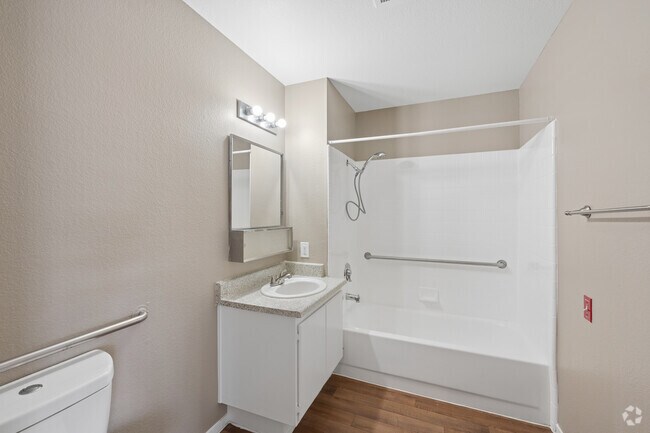 1 habitación, 1 baño - 515 pies cuadrados - Baño - Don Dawson