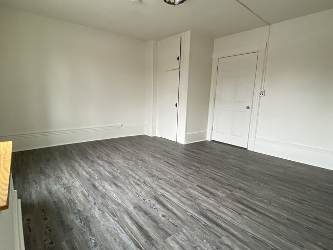 Building Photo - 113 Saint Louis Street, Unit 1
