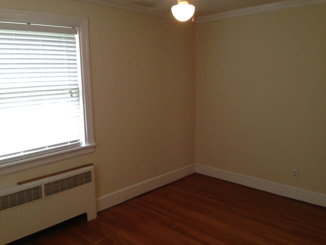 Building Photo - 4201 Bromley Ln