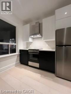 Photo du bâtiment - 30 Cannon St W