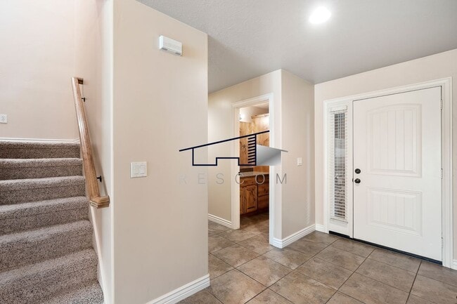 Building Photo - 757 W 4400 S