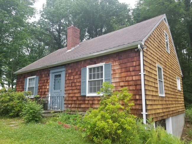 Building Photo - Classic Cape located in Northwood