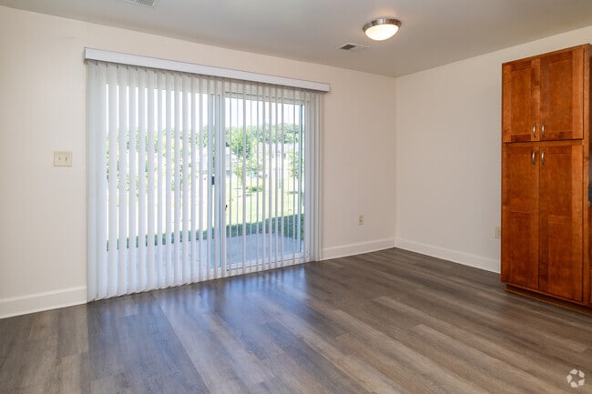 3BR,1.5BA - 1080SF - Dining Room - Windsor Valley Apartments