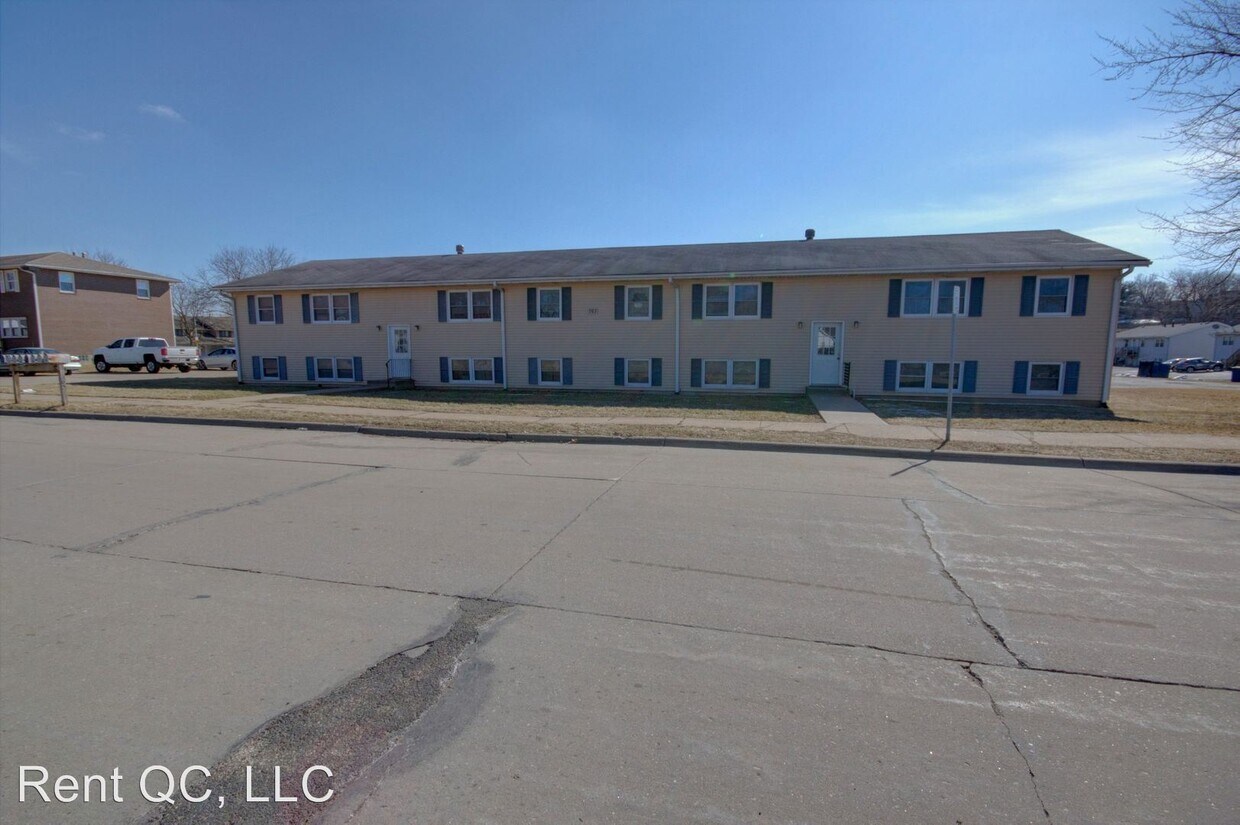 Primary Photo - 763 W 61st St
