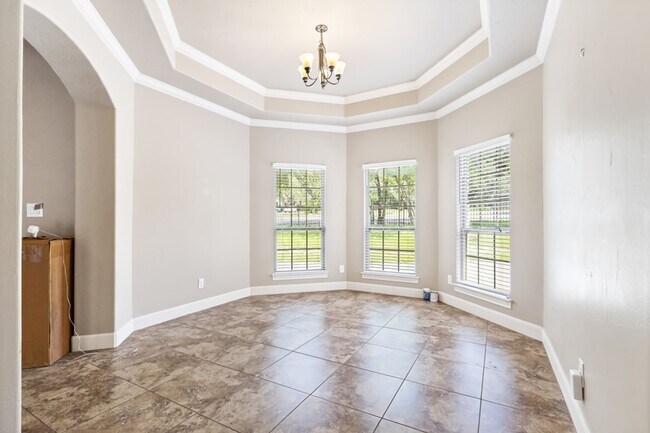Foto del edificio - 8210 Roy Ln