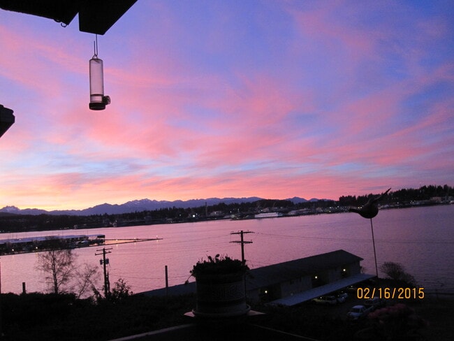 Building Photo - 103 Rockwell Ave