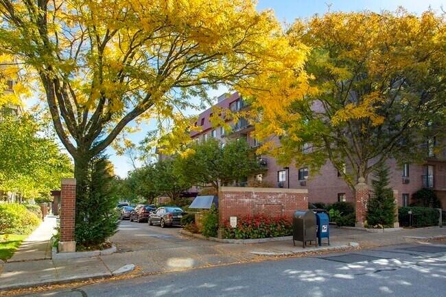 Foto del edificio - 125 Pleasant St