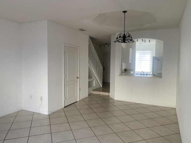 DINNING & 1/2 BATH - 8336 NW 10th St