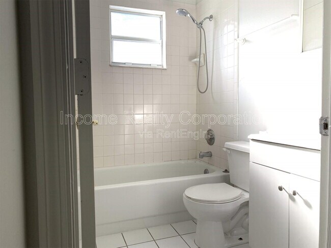 Foto del edificio - 848 SW 10th St