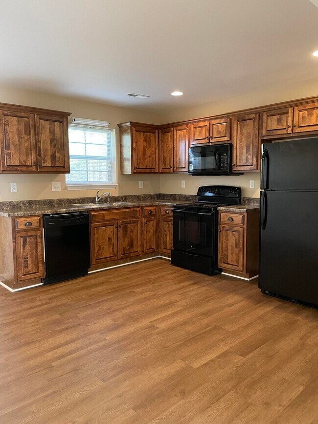 Foto del edificio - 2156 Old Harrison Ln