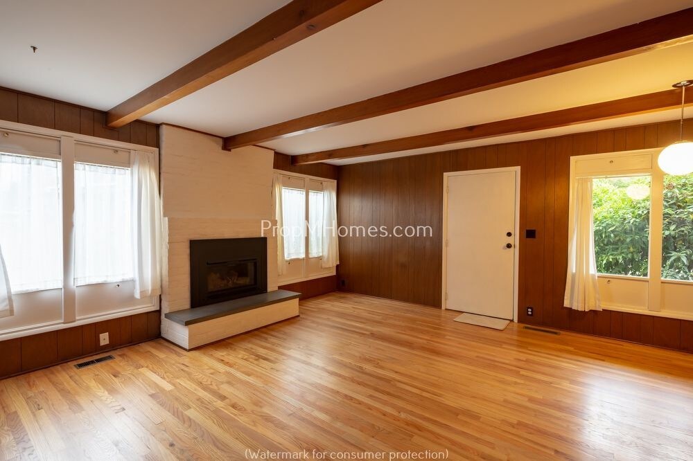 Primary Photo - 865 7th St
