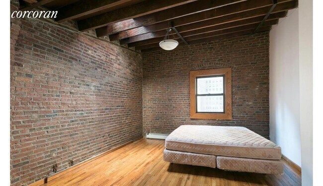 Building Photo - 44 Water St