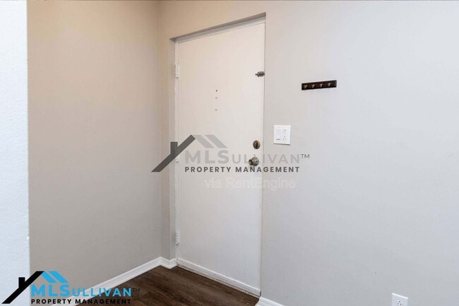 Building Photo - 5036 Flint Ridge Pl