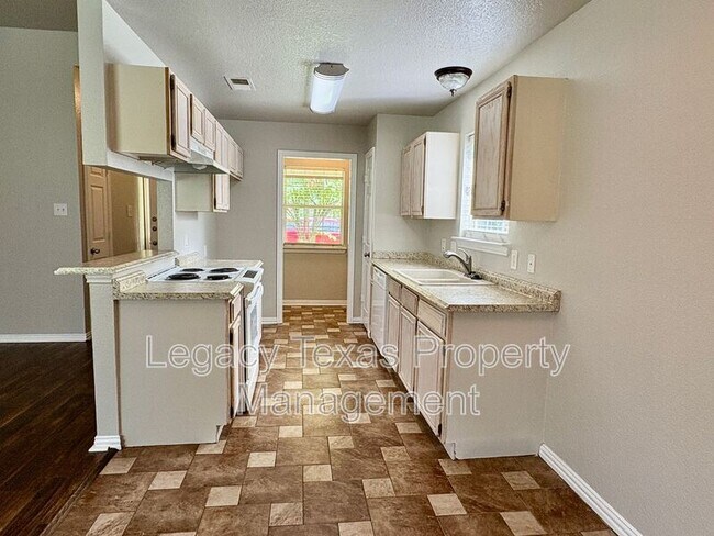 Building Photo - 1136 Alvarado St