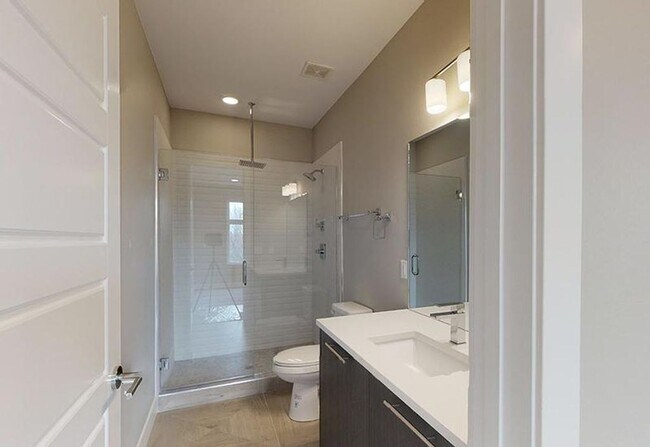 Foto del edificio - New Construction 3 Bedroom Townhomes for Rent