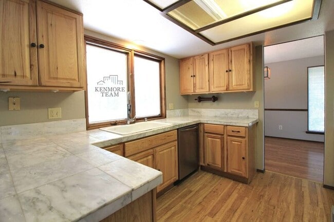 Foto del edificio - 1903 Peach Tree Ln