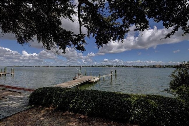 Building Photo - 79 Windward Island