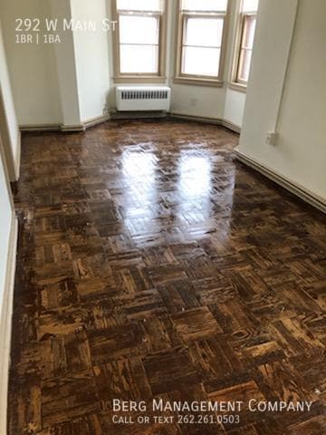 Foto del edificio - 292 W Main St