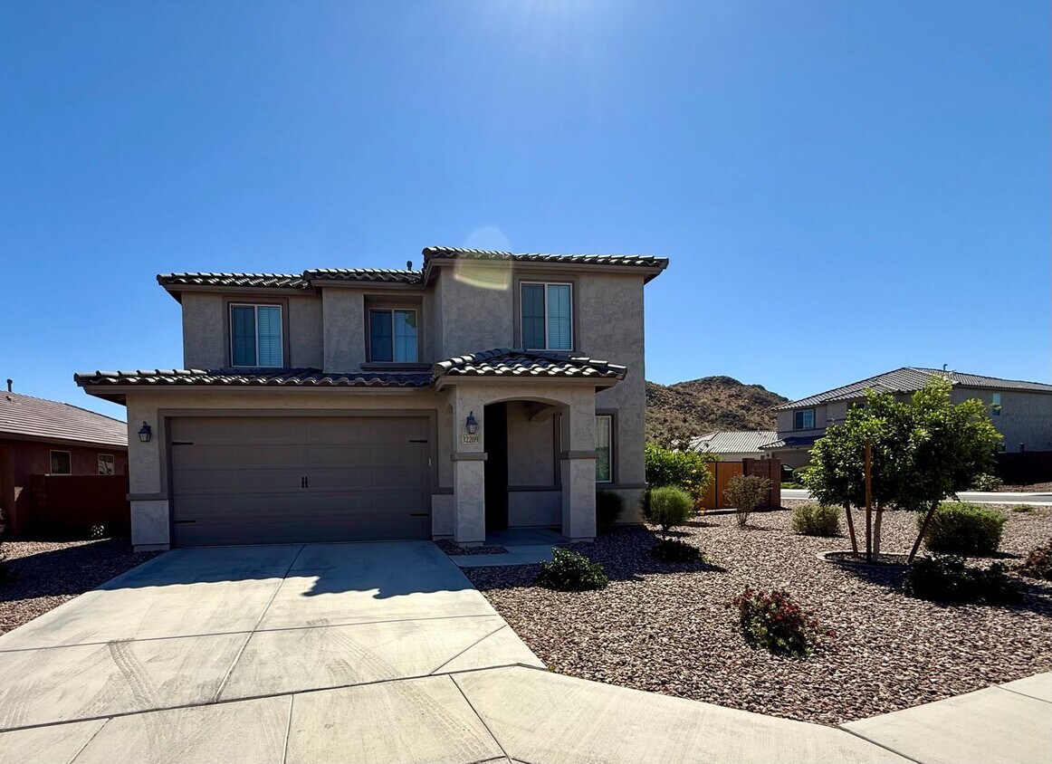 Foto del edificio - BEAUTIFUL Home in San Tan Valley with Mountain View’s! A Must See!